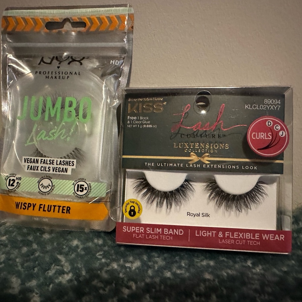 2 sets of lashes